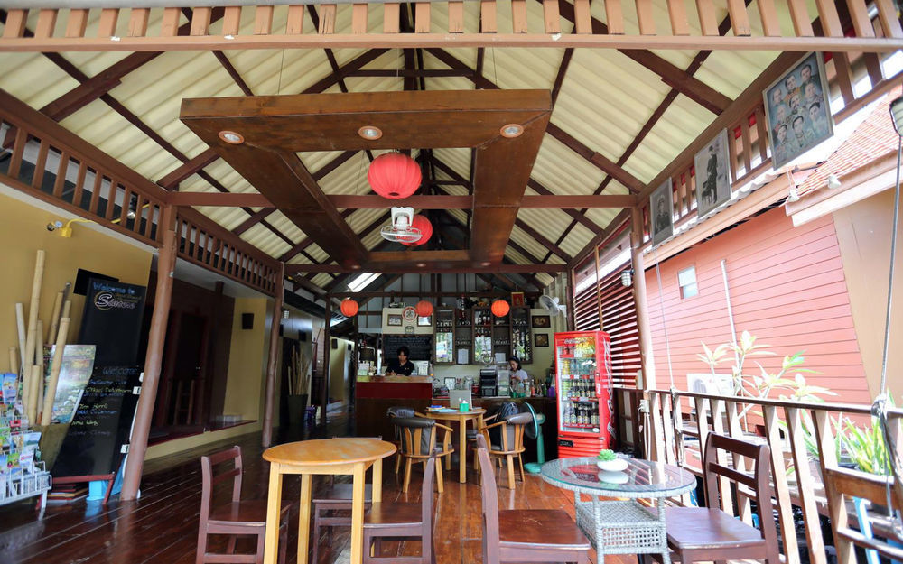 Sincere Hostel Bar And Bistro เกาะลันตา ภายนอก รูปภาพ