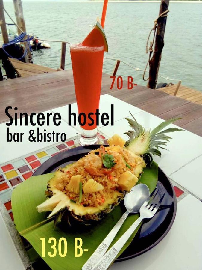 Sincere Hostel Bar And Bistro เกาะลันตา ภายนอก รูปภาพ
