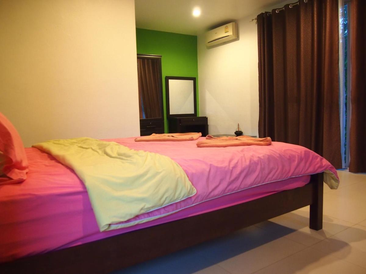 Sincere Hostel Bar And Bistro เกาะลันตา ภายนอก รูปภาพ